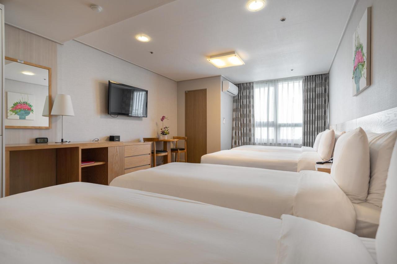Hotel Ramada By Wyndham Seoul Dongdaemun Exterior foto