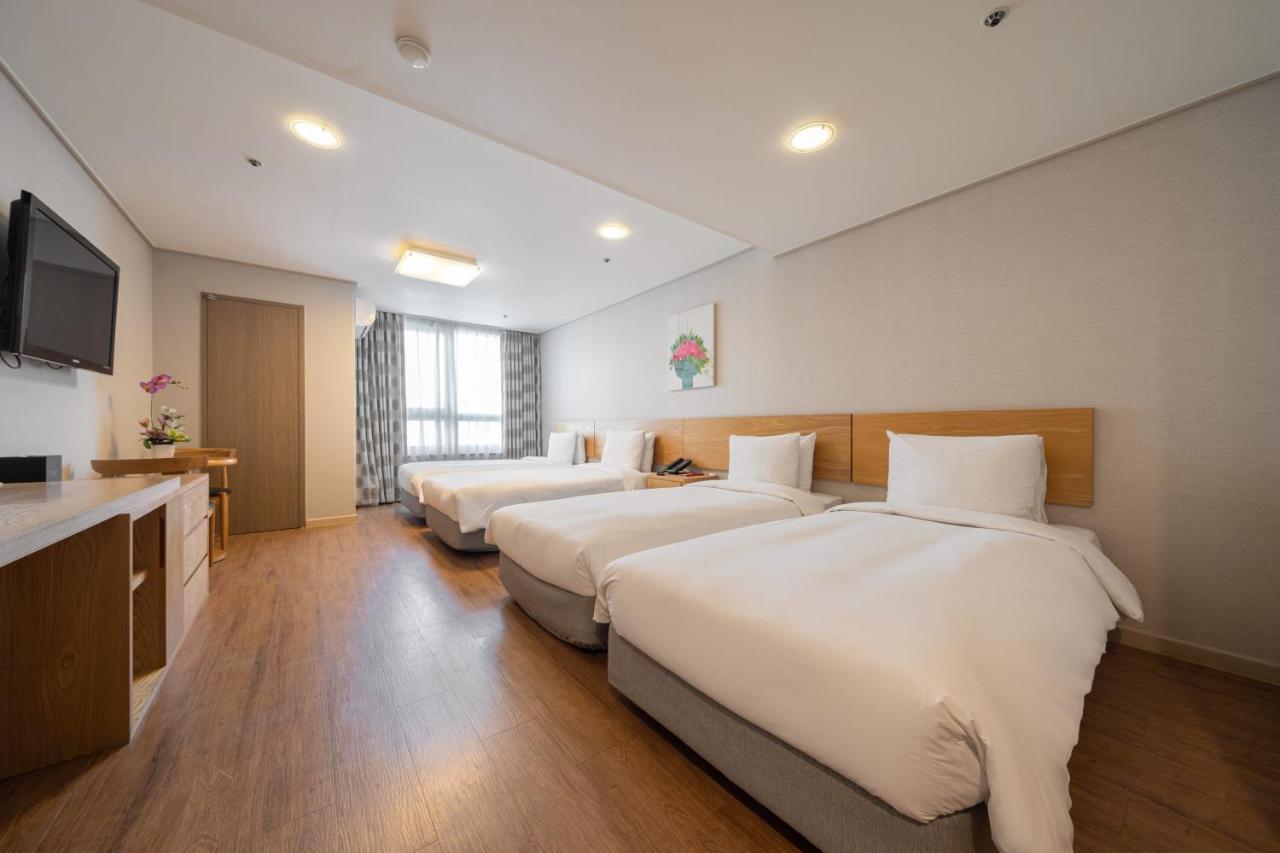 Hotel Ramada By Wyndham Seoul Dongdaemun Exterior foto