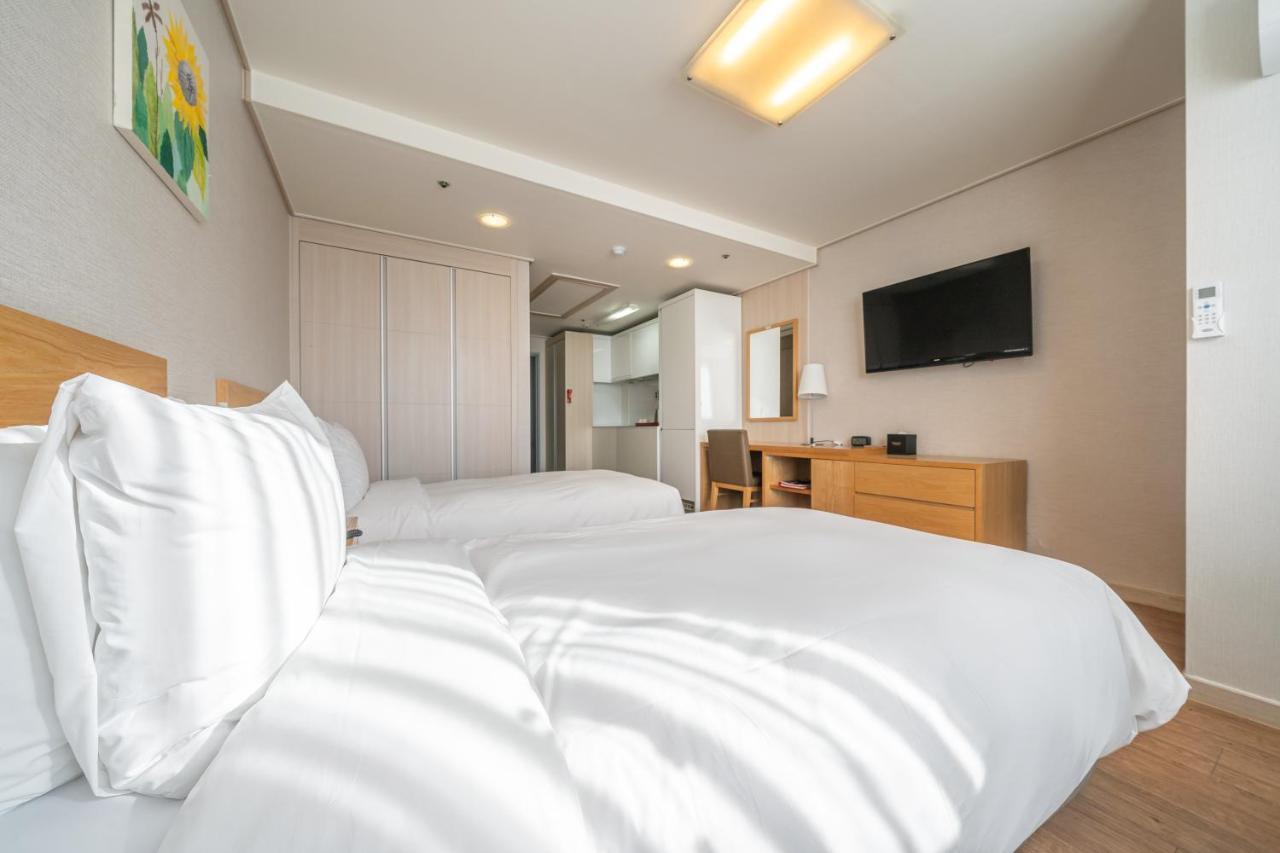 Hotel Ramada By Wyndham Seoul Dongdaemun Exterior foto