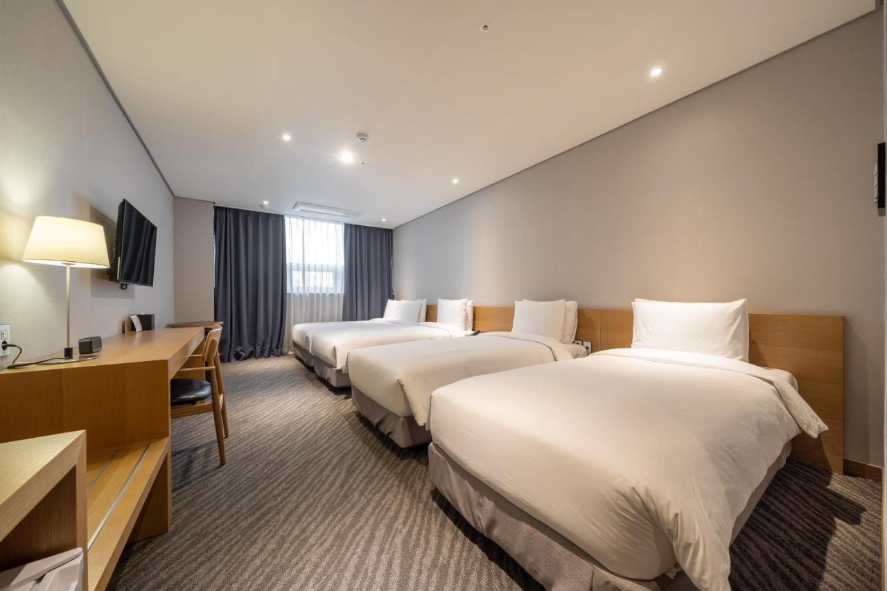 Hotel Ramada By Wyndham Seoul Dongdaemun Exterior foto