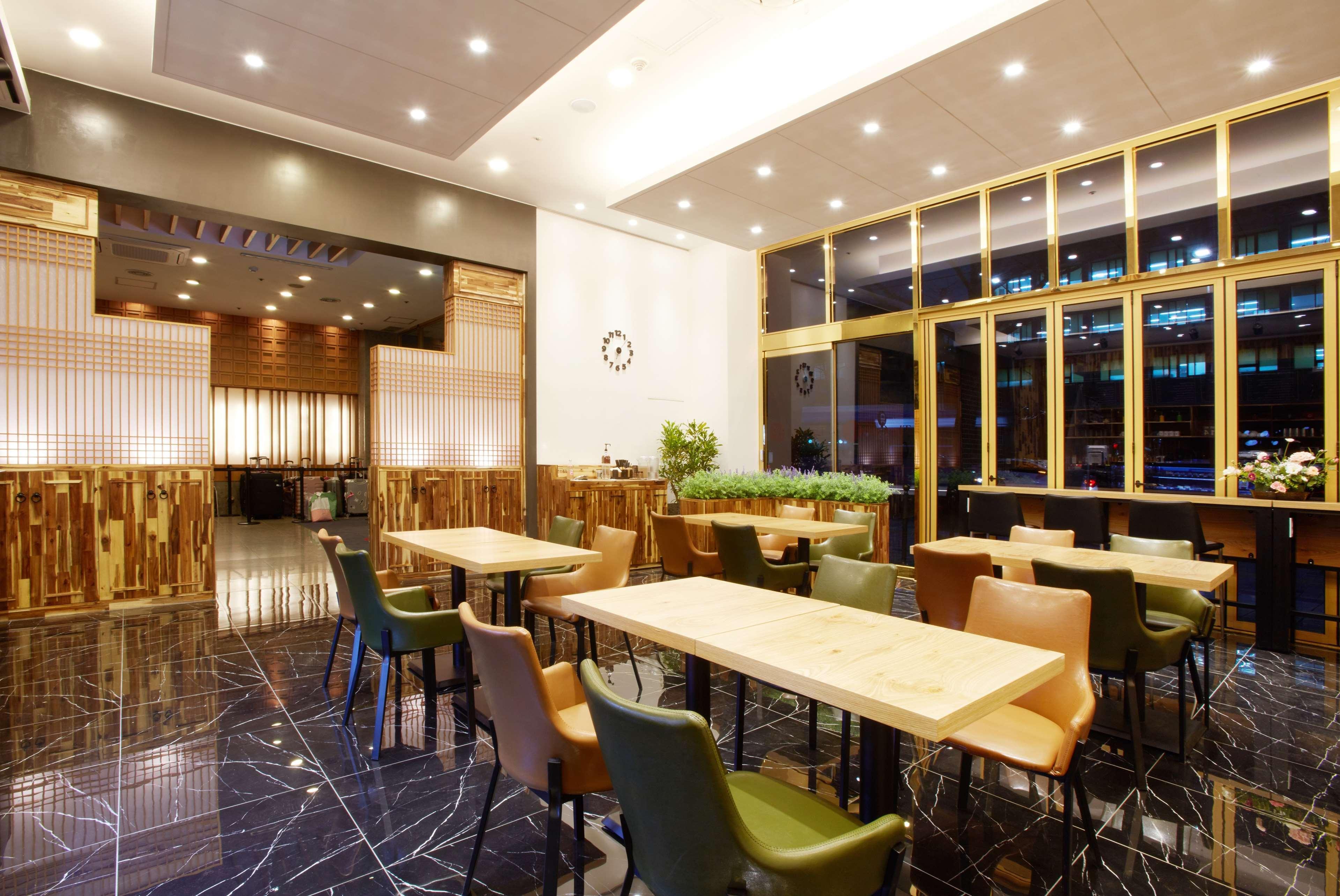 Hotel Ramada By Wyndham Seoul Dongdaemun Exterior foto